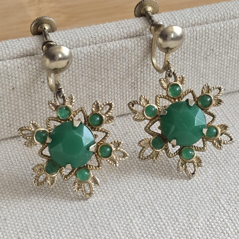 1950s Emerald Green Floral Dangle Earrings Gold Tone Screw Back MCM Jewelry